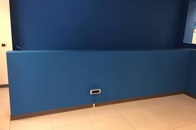 Come-costruire-una-parete-in-cartongesso-senza-forare-il-pavimento